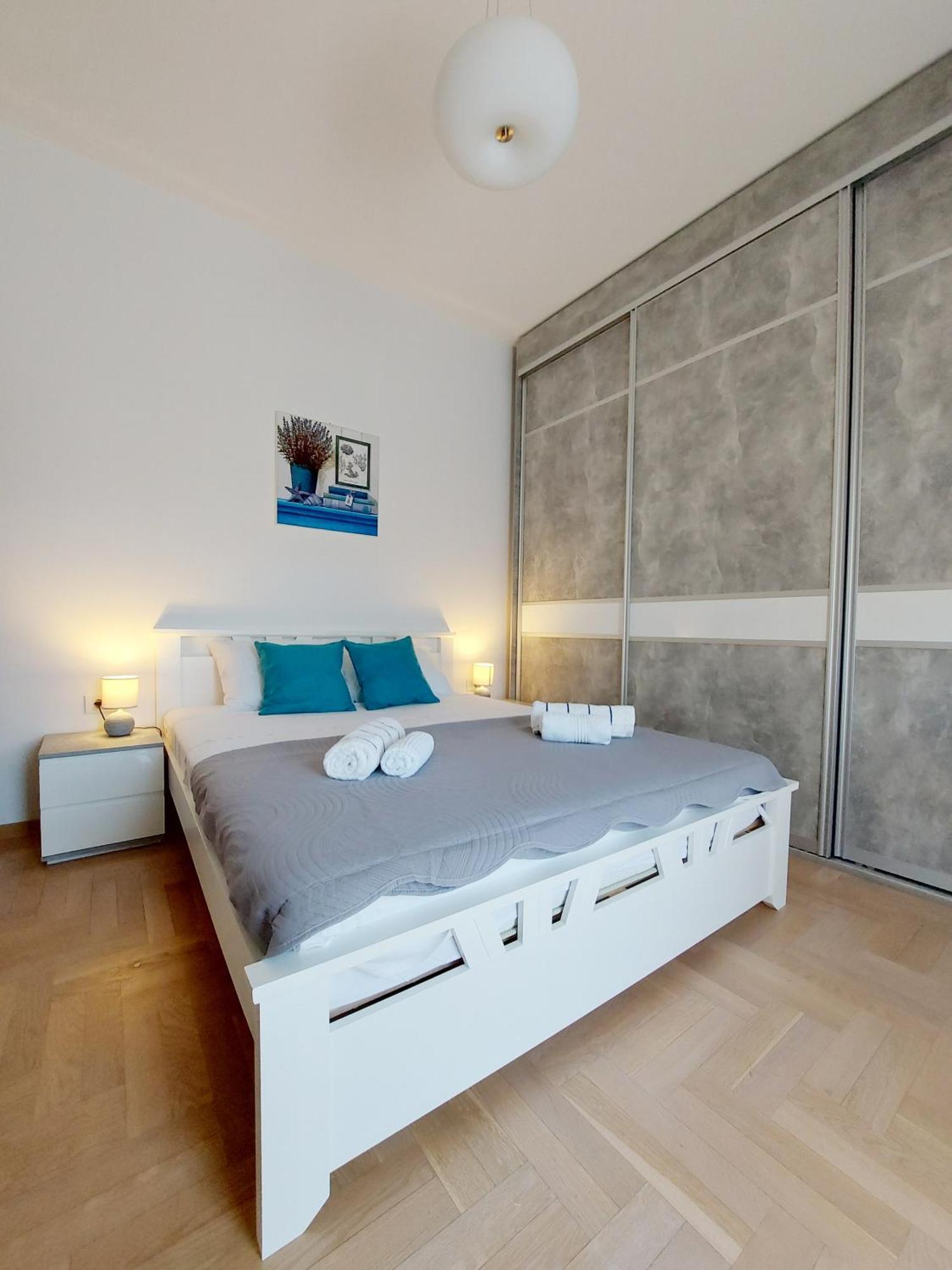 The Circle Apartment Skopje Exterior photo